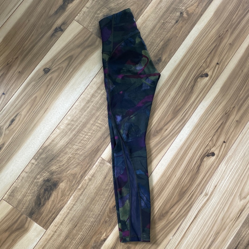 Lululemon cropped leggings printed